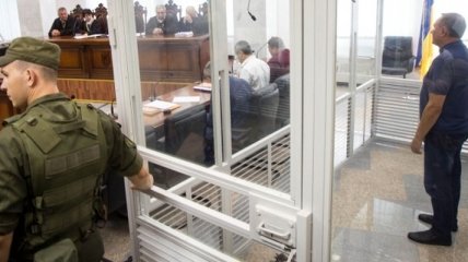  Суд продлил арест Ефремову