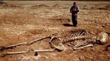 В Эквадоре обнаружили огромный скелет человека