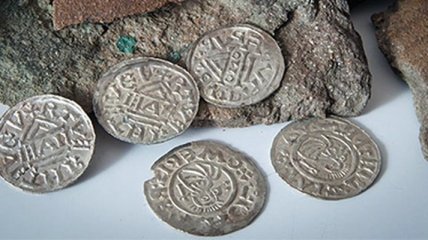 Клад века: найдено 700 средневековых монет 