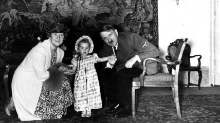 Адольф Гитлер: редкие снимки фюрера и имперского канцлера 