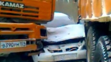 ДТП в Перми, столкнулись 100 автомобилей (Видео)