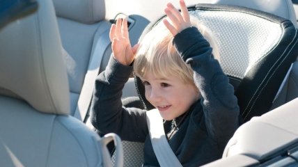 Чем занять ребенка в автомобиле: 5 полезных идей