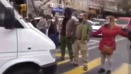 Митинг в Ереване закончился наездом на людей, разгоном и задержаниями. Видео