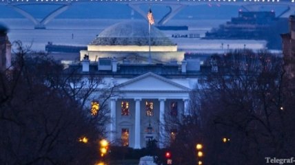 В США эвакуировали Конгресс и Белый дом