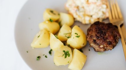 Отварной картофель – отличный гарнир