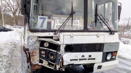 В Краматорске в ДТП с рейсовым автобусом погибла семья