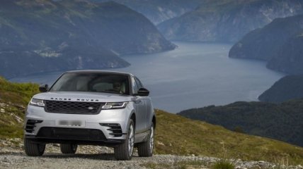 Range Rover Velar обзавелся новыми версиями и оснащением