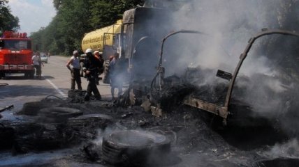 В Винницкой области загорелся грузовик с шинами