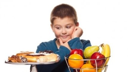 Детское ожирение: какие ошибки совершают родители (видео)