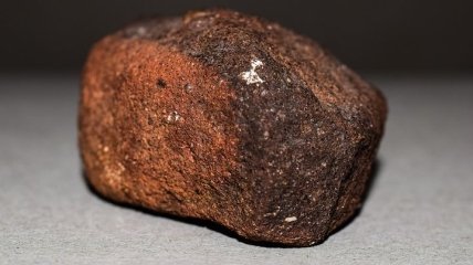 Внутри марсианского метеорита обнаружили следы азотной органики