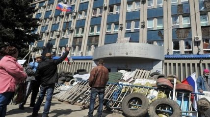 Число людей, освобожденных из здания СБУ в Луганске, выросло до 56