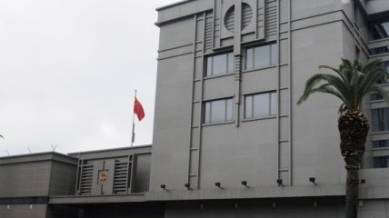 ЗМІ: У консульстві Китаю у США спалювали документи перед виїздом