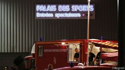 В парижском Дворце спорта произошел взрыв: 15 человек пострадало
