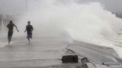 На Филиппинах бушует тайфун "Хагупит"