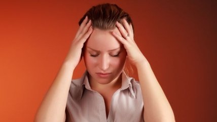 Медики объяснили, что может вызвать утреннюю головную боль