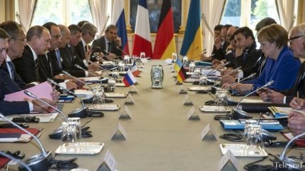 Путин, Меркель и Олланд обсудили урегулирование ситуации на Донбассе