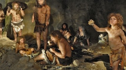 Неандертальці