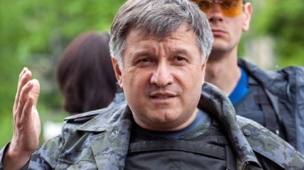 Аваков раскритиковал смягчение меры пресечения "Топазу" 