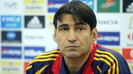 Сборная Румынии осталась без тренера и ждет Луческу