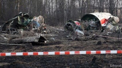Представители Польши начали осматривать обломки самолета Качиньского