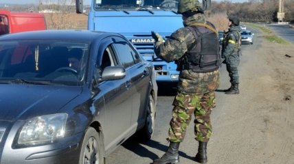 Через линию ограничения на Донбассе создано 7 транспортных коридоров