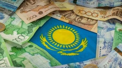 С монет и банкнот в Казахстане уберут надписи на русском языке