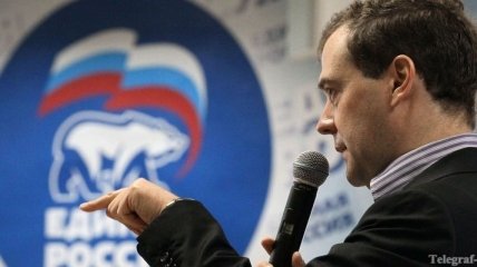 Медведев назвал российских студентов "несчастными людьми"