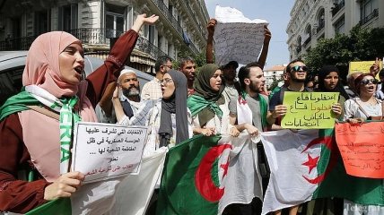 На территории Алжира могут развернуться боевые действия