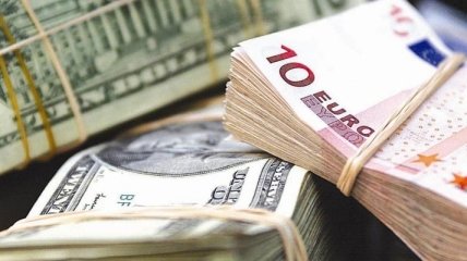 Доллар и евро резко обвалились: курс валют в Украине на 12 апреля
