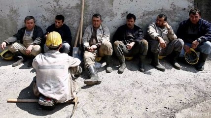 В Турции более 200 рабочих заблокированы в обвалившейся шахте