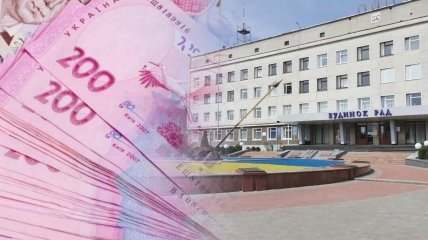 Горсовет Новоград-Волынского встрял в скандал из-за премий