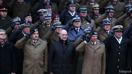 В Польше в знак протеста из армии ушли генералы и офицеры