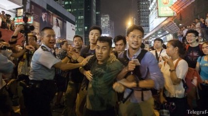 В Гонконге власти отменили переговоры с протестующими