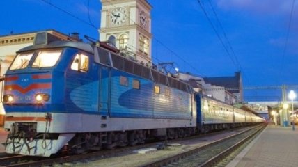 "Укрзализныця" запустила дополнительный поезд Киев - Симферополь