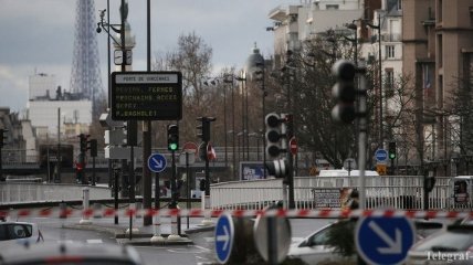 Террорист, действующий на востоке Парижа, требует освободить Куаши