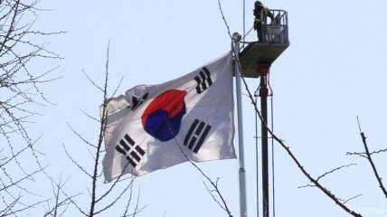 Южная Корея не будет размещать ядерное оружие США