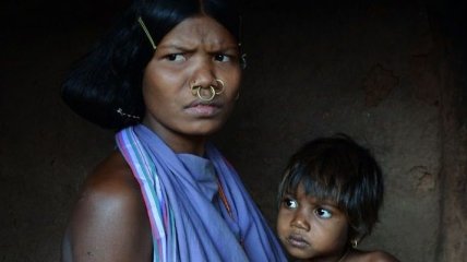 Необычные индийские племена, которые носят серьги в носу (Фото)