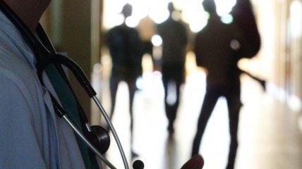 В Германии расследуют причины смертей пациентов, лечившихся у "целителя от рака"