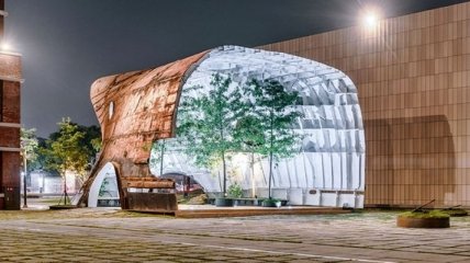 Старый ржавый корабль превратился в потрясающее здание с деревьями и растениями внутри (Фото)