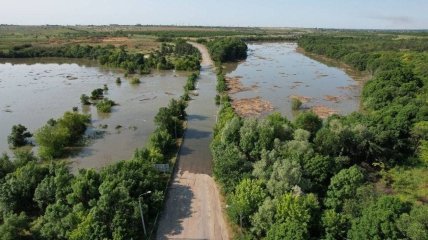 Півтора мільйони біженців і нова пустеля: топ-12 екологічних і гуманітарних наслідків підриву греблі Каховської ГЕС