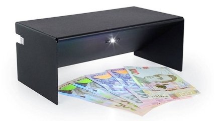 Самые популярные фальшивки: 200 и 500 гривен, 100 долларов и 100 евро