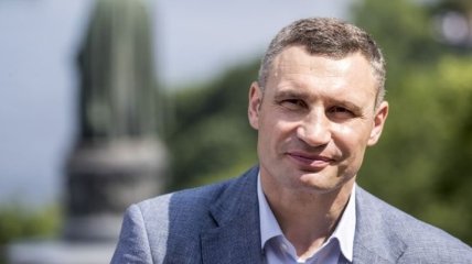 Мэр Киева поздравил Зеленского и заявил, что Киев ждет от него больше денег