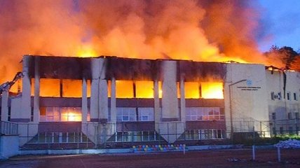 Названа возможная причина пожара в спорткомплексе во Львове