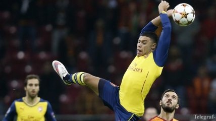 Звезда "Арсенала" пропустит Евро-2016 из-за травмы колена