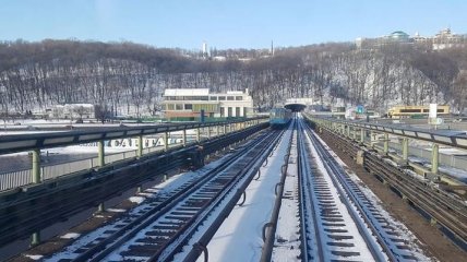 В Киеве в час пик приостанавливали движение поездов между двумя станциями