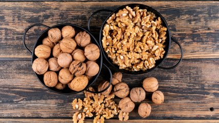 Чистка орехов