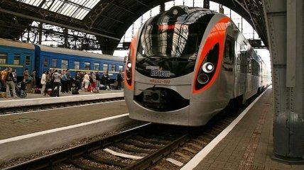 В июле скоростные поезда "Укрзализныци" перевезли рекордное количество пассажиров