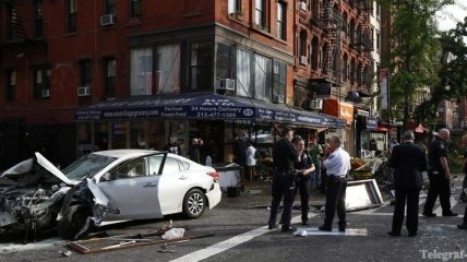 Автомобиль протаранил здание магазина в Нью-Йорке, 8 человек ранены