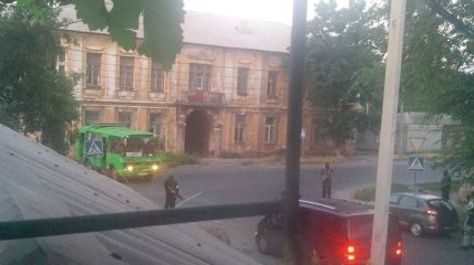 АТО в Мариуполе: взят штаб террористов ДНР, боевики пленены