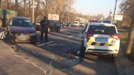 В Ровно пьяный водитель влетел в полицейский автомобиль (Фото)